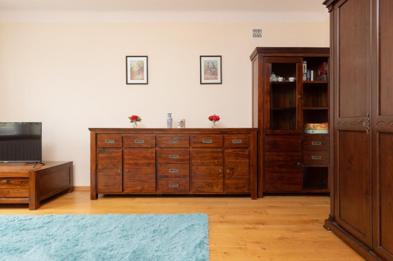 Metro Raclawicka Cozy Studio Apartment By Noclegi Renters Warsaw Exterior photo